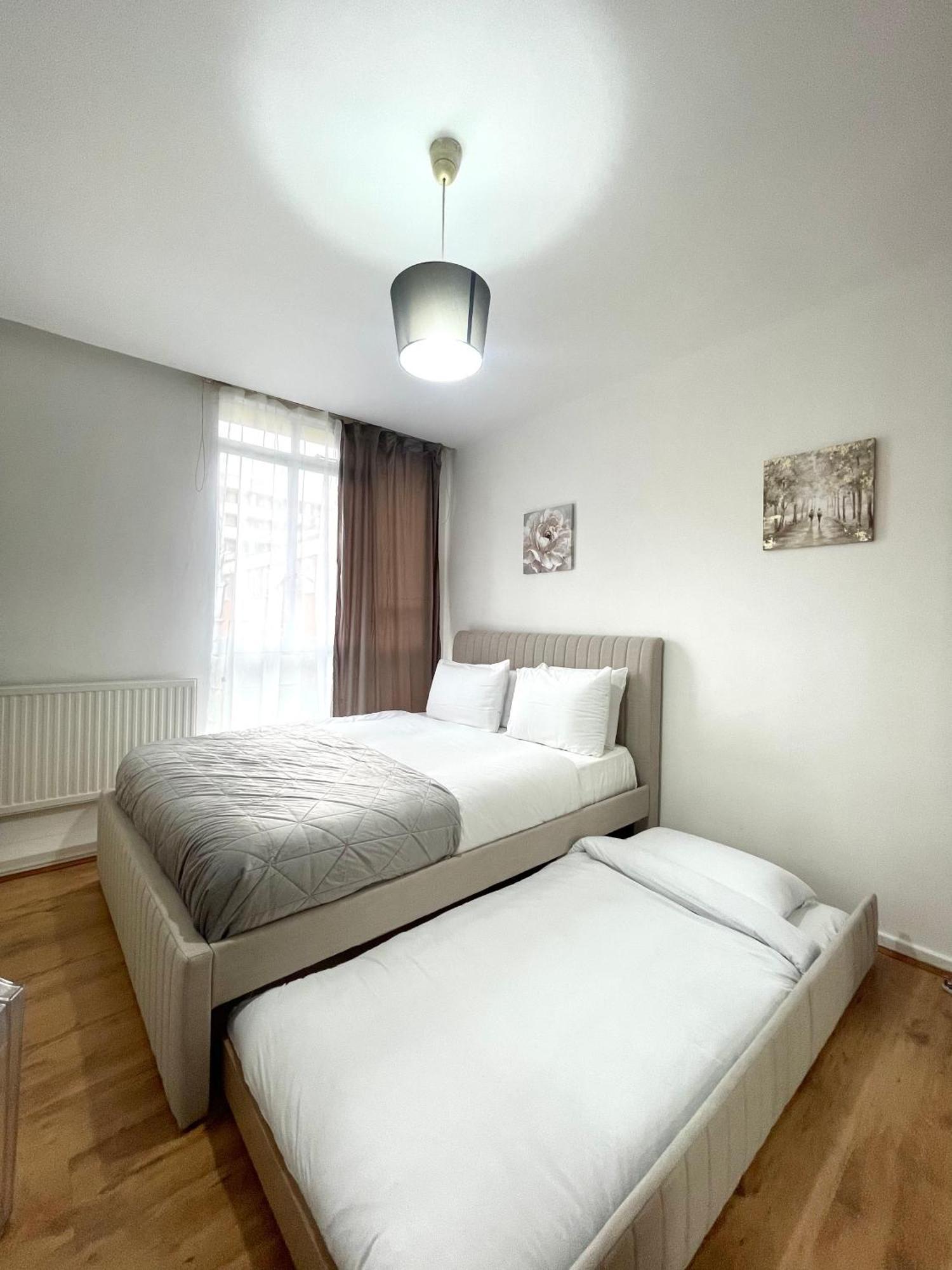6 Beds *
