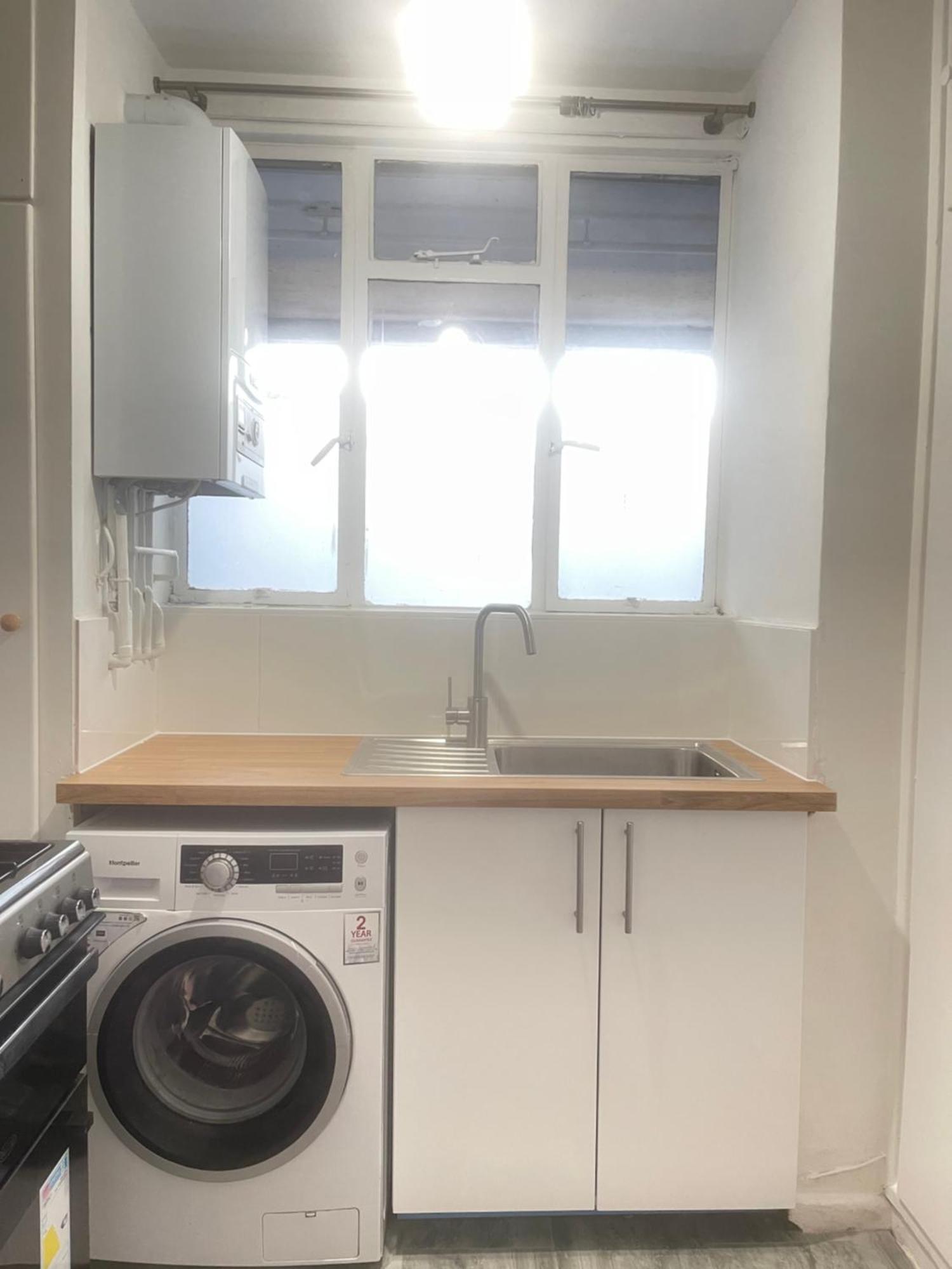 6 Beds Appartamento Londra