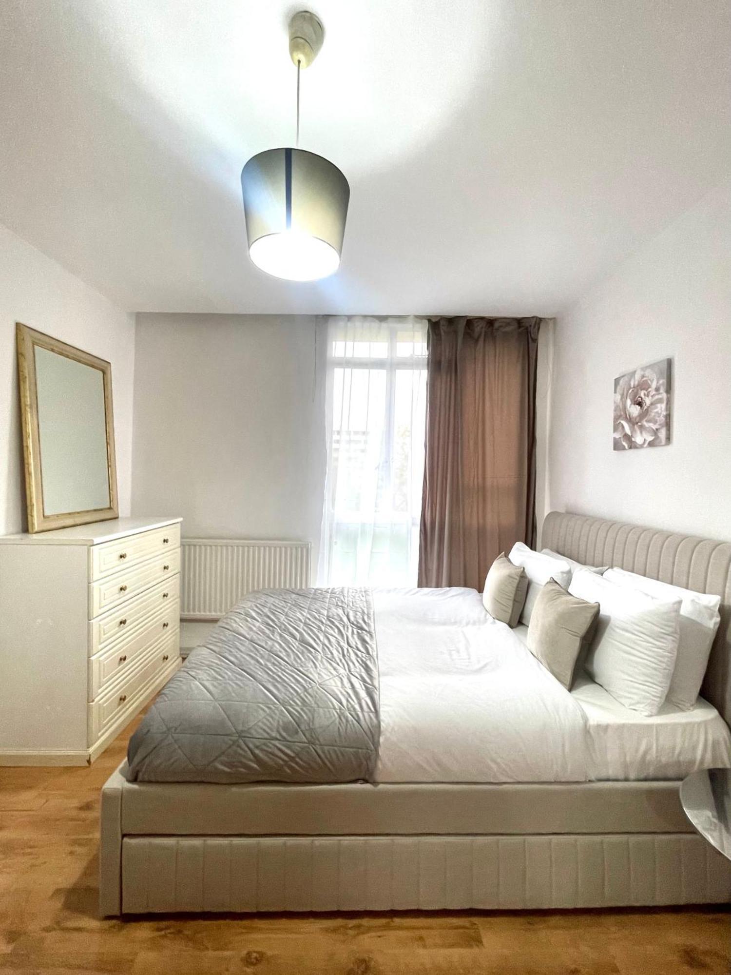 6 Beds Londra